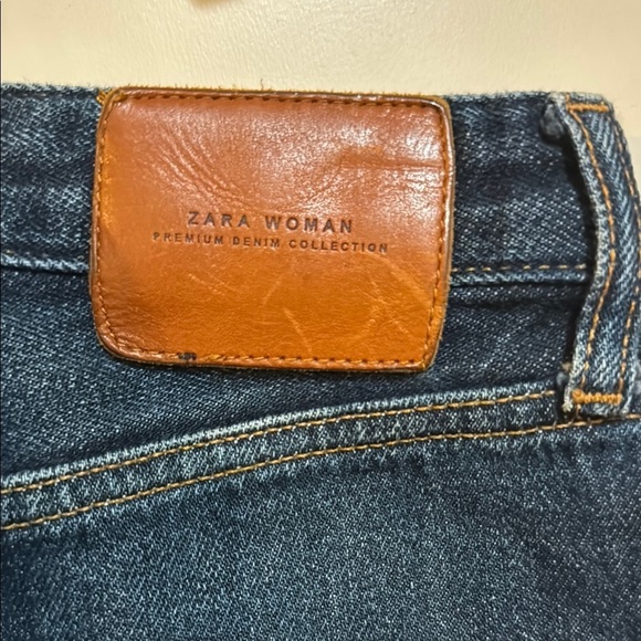 Zara Premium Denim Size 2 Distressed Shorts!! - Picture 9 of 10